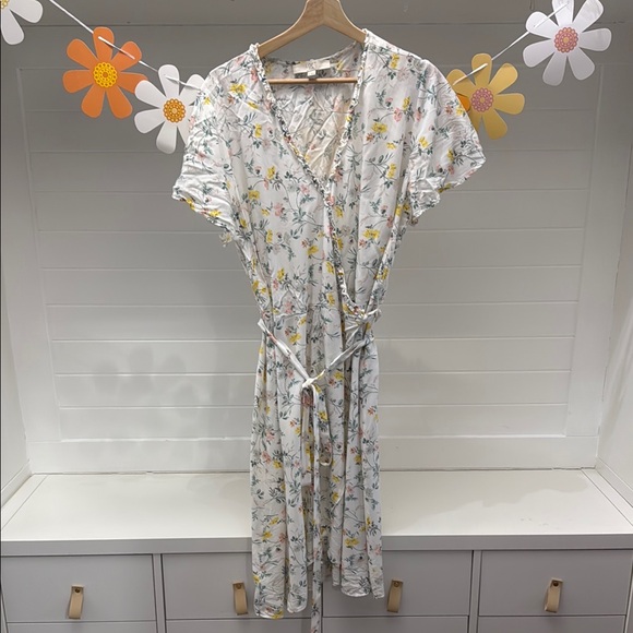 LOFT Dresses & Skirts - LOFT Floral Print Dress